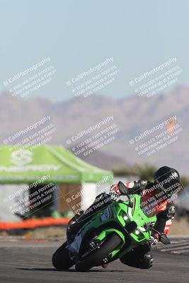 media/Oct-30-2025-Racers Edge (Thu) [[dabbdaf680]]/2-A Group/Session 2 (Turn 16)/